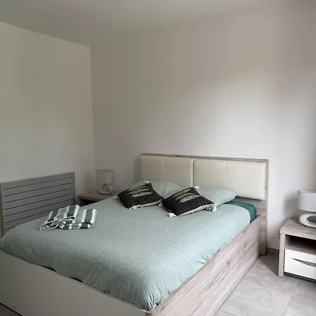 Quiet Apartament Saint-Raphaël